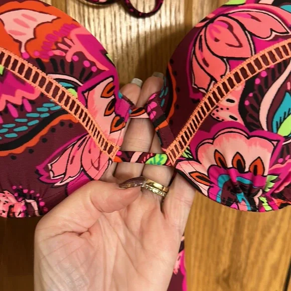 Xhilaration-Pink Sangria Push Up Bikini Top with tie neck and back straps - Picture 2 of 7